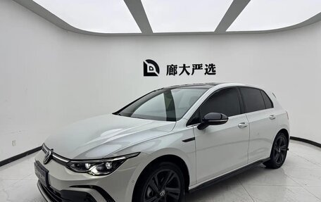Volkswagen Golf VIII, 2023 год, 1 600 000 рублей, 1 фотография