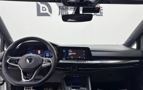 Volkswagen Golf VIII, 2023 год, 1 600 000 рублей, 6 фотография