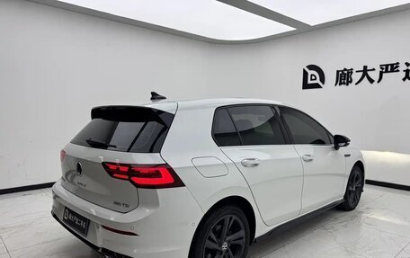 Volkswagen Golf VIII, 2023 год, 1 600 000 рублей, 3 фотография