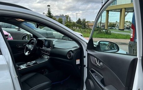Hyundai Kona I, 2019 год, 2 520 000 рублей, 17 фотография