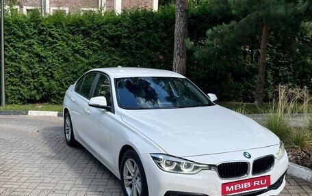 BMW 3 серия, 2015 год, 1 700 000 рублей, 4 фотография