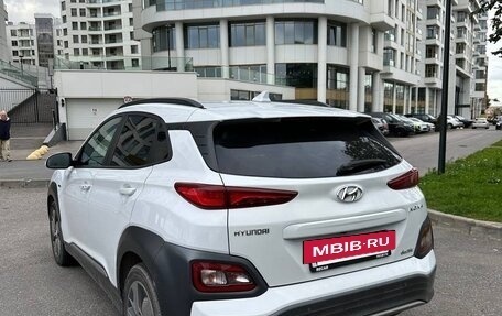 Hyundai Kona I, 2019 год, 2 520 000 рублей, 16 фотография
