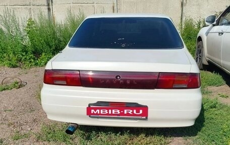 Nissan Laurel VIII, 1996 год, 250 000 рублей, 3 фотография