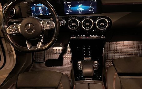 Mercedes-Benz A-Класс, 2020 год, 2 299 000 рублей, 11 фотография