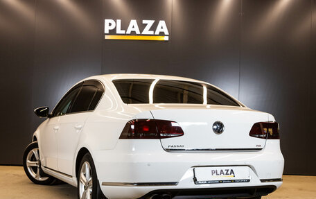Volkswagen Passat B7, 2011 год, 990 000 рублей, 3 фотография