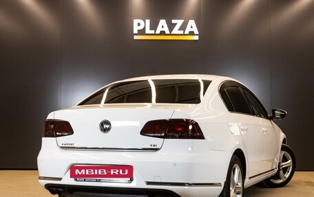 Volkswagen Passat B7, 2011 год, 990 000 рублей, 4 фотография