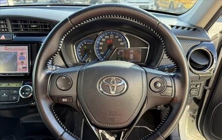 Toyota Corolla, 2015 год, 1 300 000 рублей, 21 фотография