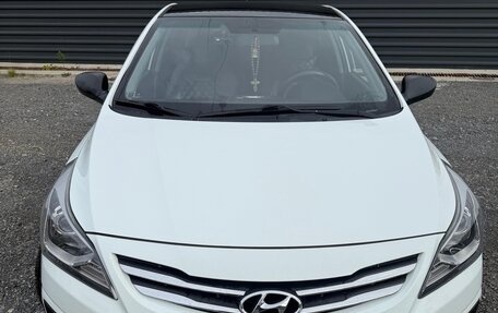 Hyundai Solaris II рестайлинг, 2015 год, 1 050 000 рублей, 1 фотография