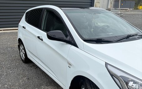 Hyundai Solaris II рестайлинг, 2015 год, 1 050 000 рублей, 5 фотография