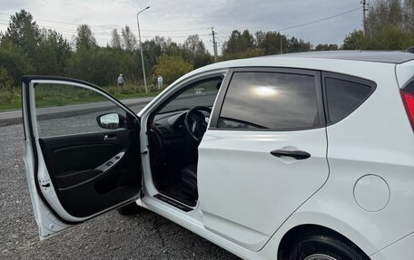 Hyundai Solaris II рестайлинг, 2015 год, 1 050 000 рублей, 10 фотография