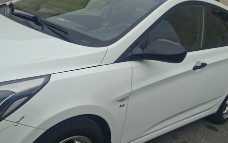 Hyundai Solaris II рестайлинг, 2015 год, 1 050 000 рублей, 11 фотография