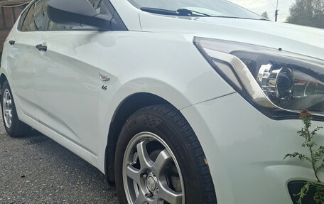 Hyundai Solaris II рестайлинг, 2015 год, 1 050 000 рублей, 16 фотография