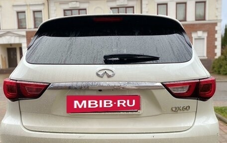 Infiniti QX60 I рестайлинг, 2018 год, 3 400 000 рублей, 19 фотография