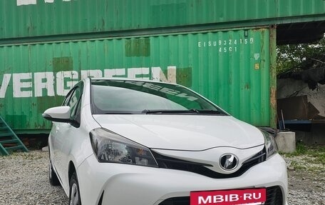 Toyota Vitz, 2014 год, 860 000 рублей, 5 фотография