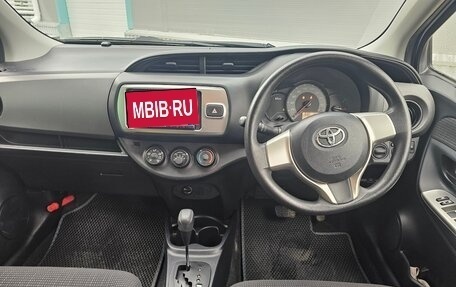 Toyota Vitz, 2014 год, 860 000 рублей, 8 фотография