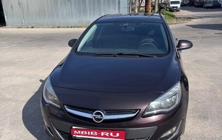 Opel Astra J, 2013 год, 690 000 рублей, 4 фотография