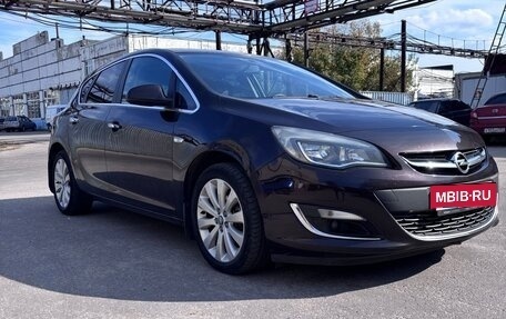 Opel Astra J, 2013 год, 690 000 рублей, 10 фотография