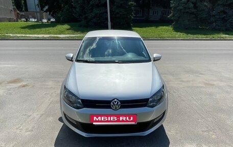 Volkswagen Polo VI (EU Market), 2010 год, 680 000 рублей, 2 фотография