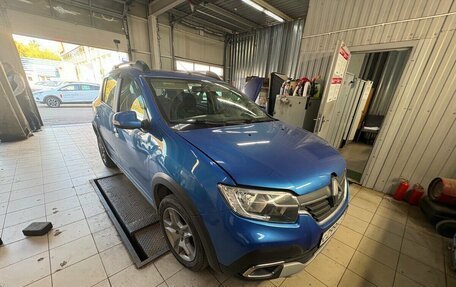 Renault Sandero II рестайлинг, 2019 год, 920 000 рублей, 18 фотография