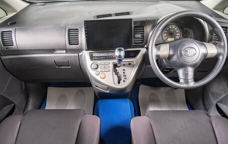 Toyota Wish II, 2005 год, 699 000 рублей, 11 фотография