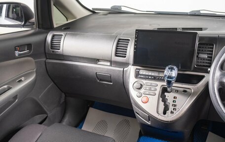 Toyota Wish II, 2005 год, 699 000 рублей, 12 фотография