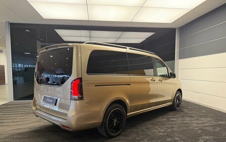 Mercedes-Benz V-Класс, 2024 год, 16 700 000 рублей, 2 фотография