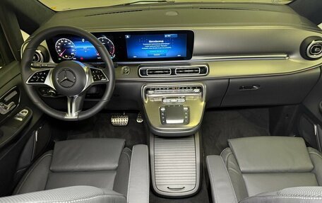 Mercedes-Benz V-Класс, 2024 год, 16 700 000 рублей, 17 фотография