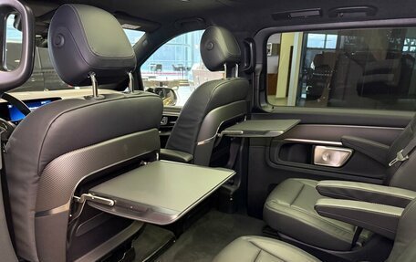 Mercedes-Benz V-Класс, 2024 год, 16 700 000 рублей, 20 фотография
