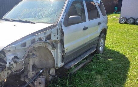Ford Escape II, 2003 год, 200 000 рублей, 2 фотография