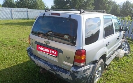 Ford Escape II, 2003 год, 200 000 рублей, 3 фотография