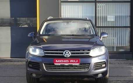Volkswagen Touareg III, 2013 год, 1 885 000 рублей, 2 фотография