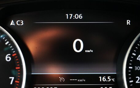 Volkswagen Touareg III, 2013 год, 1 885 000 рублей, 15 фотография