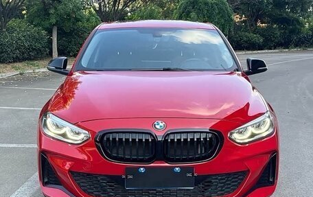 BMW 1 серия, 2022 год, 1 790 000 рублей, 2 фотография