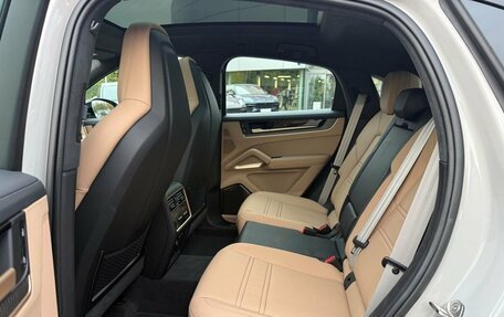 Porsche Cayenne III, 2026 год, 22 000 000 рублей, 15 фотография