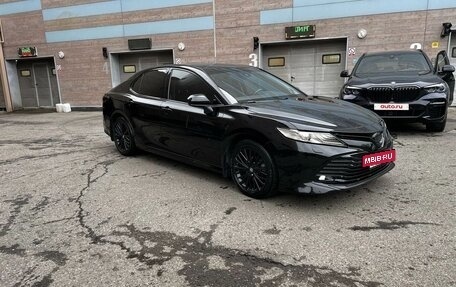 Toyota Camry, 2018 год, 2 650 000 рублей, 2 фотография