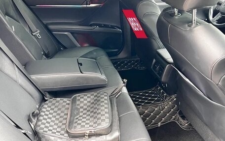 Toyota Camry, 2018 год, 2 650 000 рублей, 8 фотография