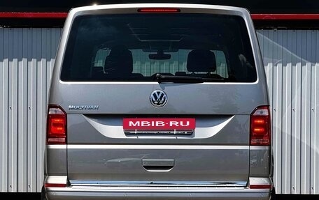 Volkswagen Multivan T6 рестайлинг, 2019 год, 3 997 000 рублей, 5 фотография