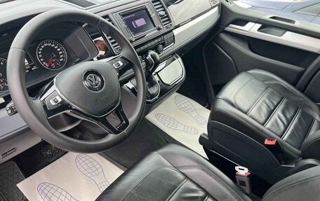 Volkswagen Multivan T6 рестайлинг, 2019 год, 3 997 000 рублей, 10 фотография