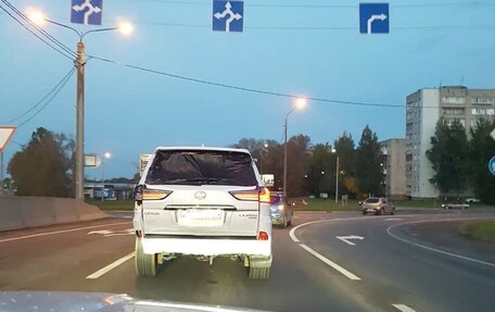 Lexus LX III, 2018 год, 2 999 999 рублей, 2 фотография
