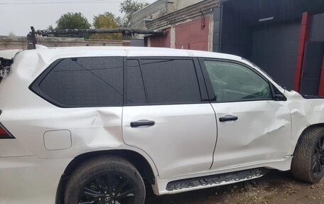 Lexus LX III, 2018 год, 2 999 999 рублей, 3 фотография