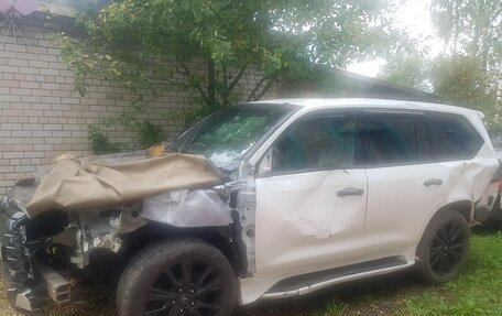 Lexus LX III, 2018 год, 2 999 999 рублей, 5 фотография