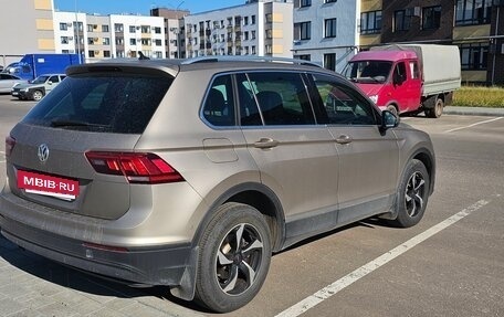 Volkswagen Tiguan II, 2018 год, 2 450 000 рублей, 3 фотография