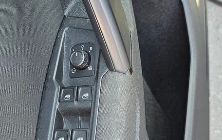 Volkswagen Tiguan II, 2018 год, 2 450 000 рублей, 10 фотография