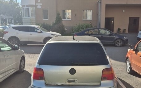 Volkswagen Golf IV, 2001 год, 160 000 рублей, 2 фотография