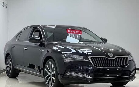 Skoda Superb III рестайлинг, 2026 год, 2 890 000 рублей, 3 фотография