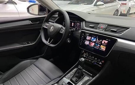 Skoda Superb III рестайлинг, 2026 год, 2 890 000 рублей, 9 фотография