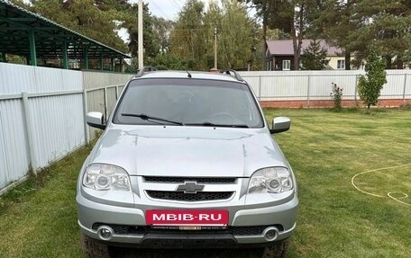 Chevrolet Niva I рестайлинг, 2014 год, 575 000 рублей, 3 фотография