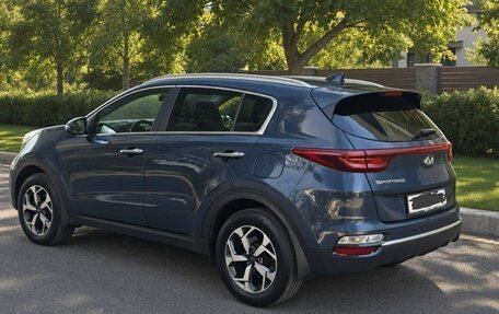 KIA Sportage IV рестайлинг, 2020 год, 2 425 000 рублей, 3 фотография