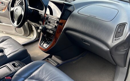 Lexus RX IV рестайлинг, 2000 год, 1 200 000 рублей, 10 фотография