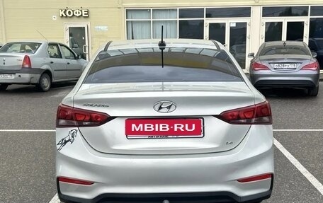 Hyundai Solaris II рестайлинг, 2019 год, 990 000 рублей, 1 фотография